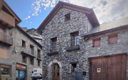 Vista exterior de Casa o xalet en venda en La Vall de Boí amb Calefacció