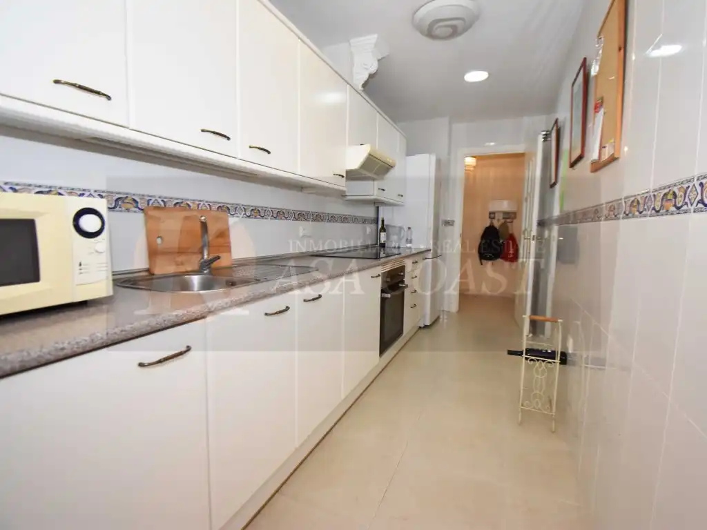 Kitchen of Flat for sale in Fuengirola  with Air Conditioner, Private garden and Terrace