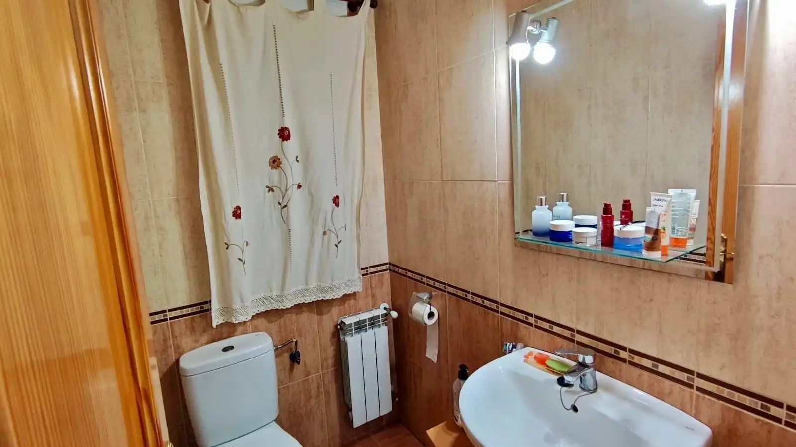 Bathroom of Country homes for sale in Plasencia  with Swimming Pool
