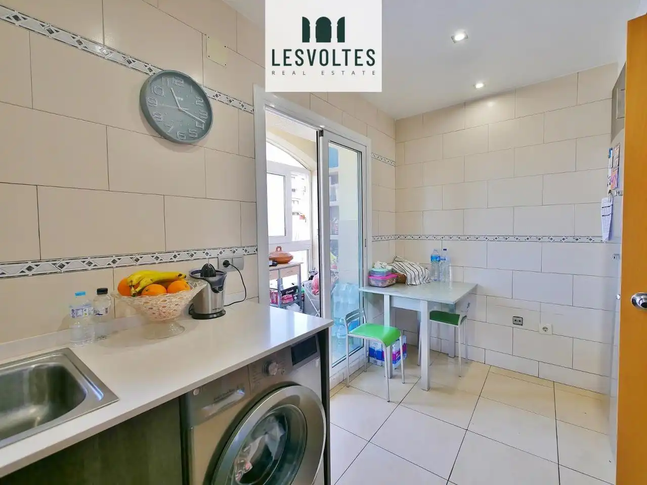 Houses for sale in Carrer de Martí Jordi Frigola, Centre