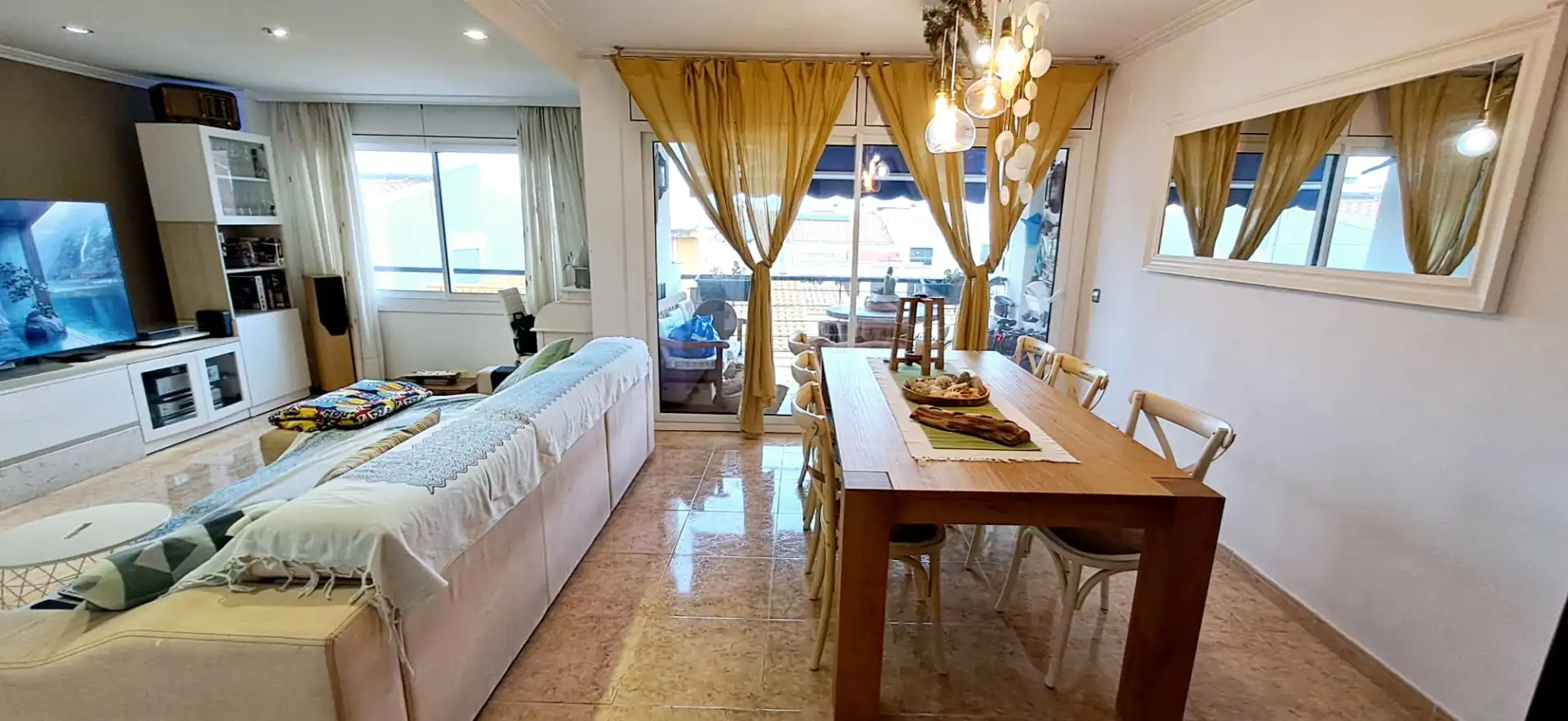 Comedor de Dúplex en venta en Malgrat de Mar con Aire acondicionado, Terraza y Amueblado