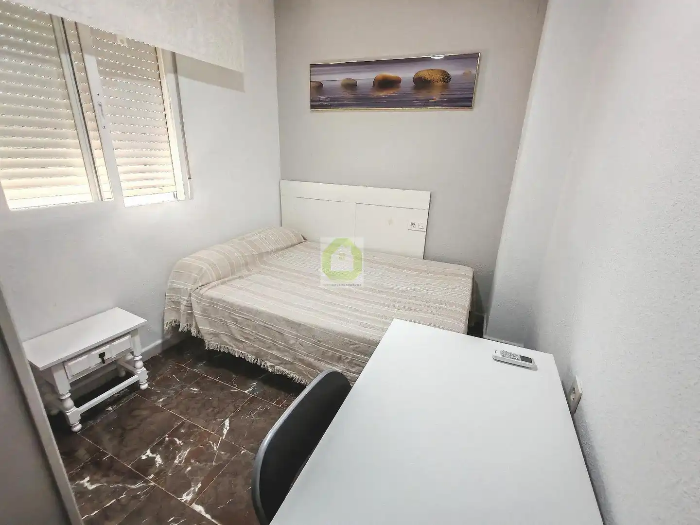 Bedroom of Flat for share in San Antón