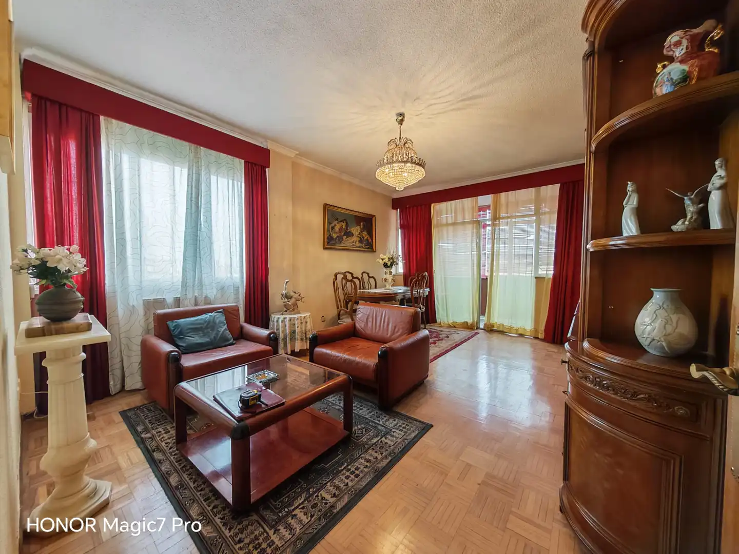 Sala de estar de Piso en venta en  Madrid Capital con Parquet, Terraza y Trastero