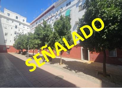 Exterior view of Flat for sale in  Sevilla Capital  with Air Conditioner, Heating and Furnished