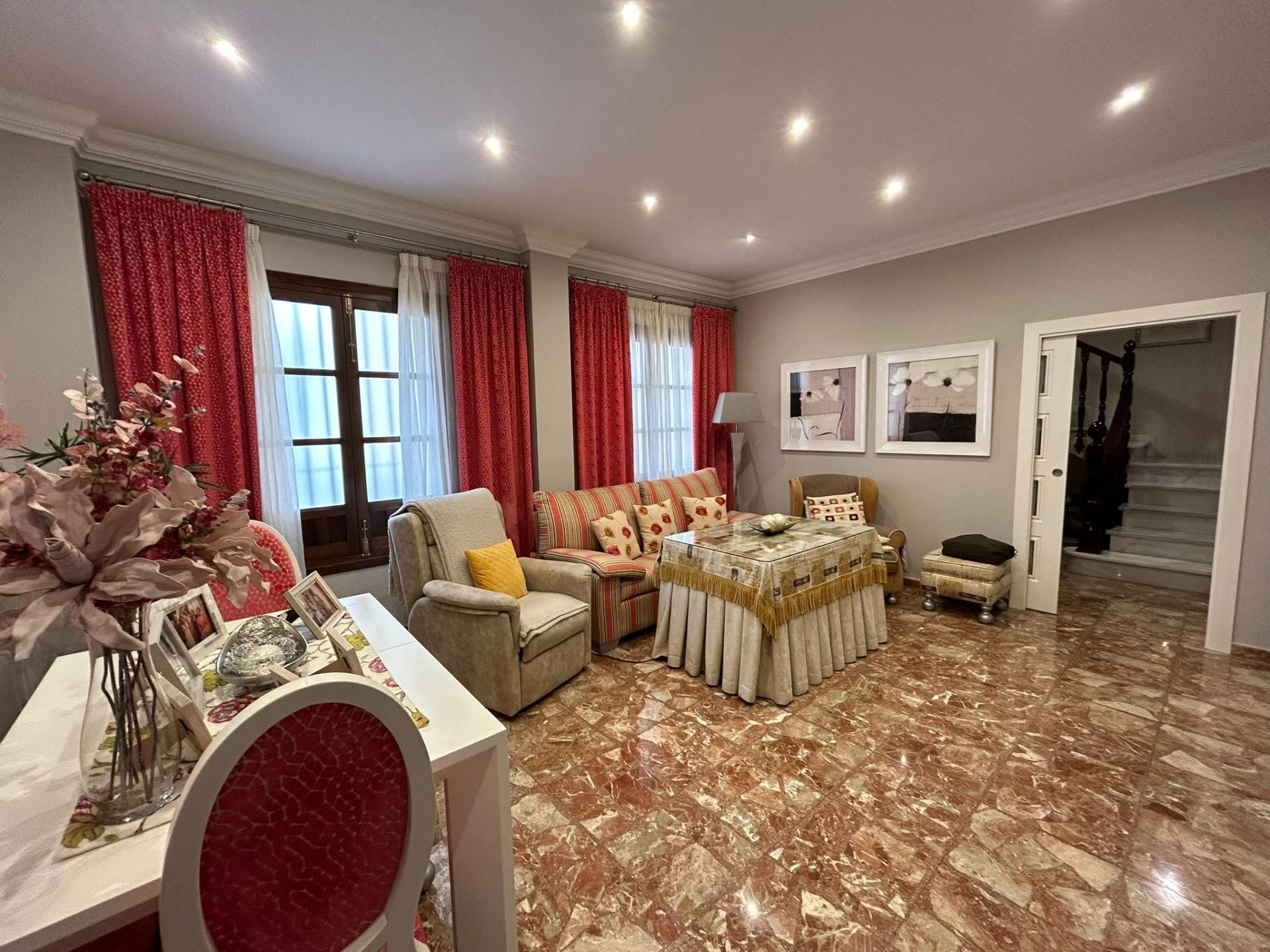 Living room of House or chalet for sale in Antequera  with Air Conditioner, Heating and Parquet flooring