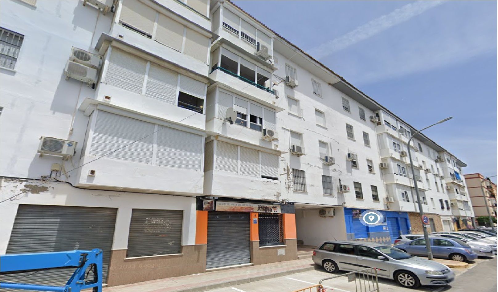 Vista exterior de Pis en venda en Dos Hermanas