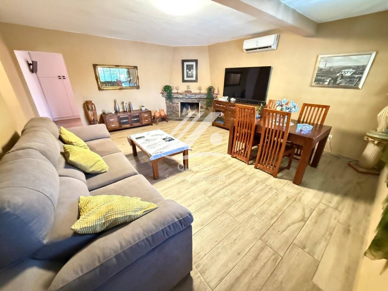 Sala d'estar de Casa o xalet en venda en Puigpelat amb Aire condicionat, Jardí privat i Parquet