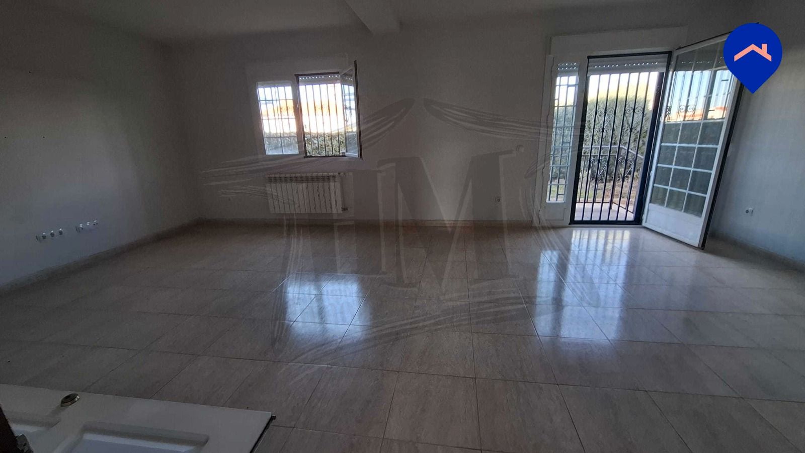 Sala d'estar de Casa adosada en venda en Carranque amb Calefacció, Jardí privat i Internet