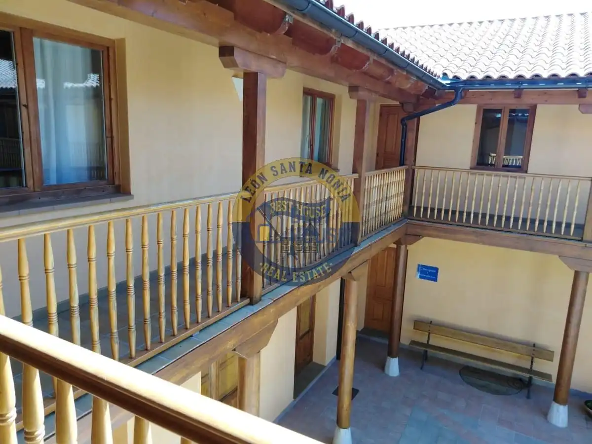 Casa o chalet en venta en Villaquilambre con Calefacción, Jardín privado y Parquet