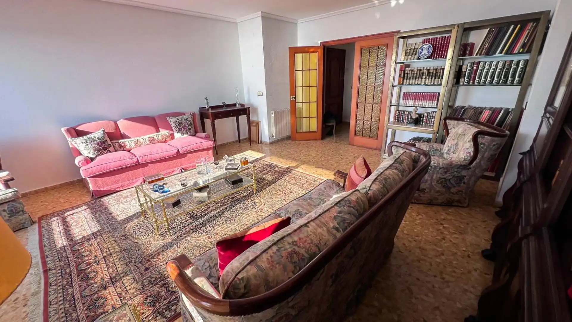 Sala de estar de Apartamento en venta en Alicante / Alacant con Calefacción y Amueblado