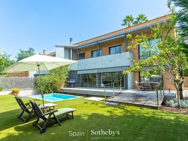 Casa con piscina in vendita a Alella