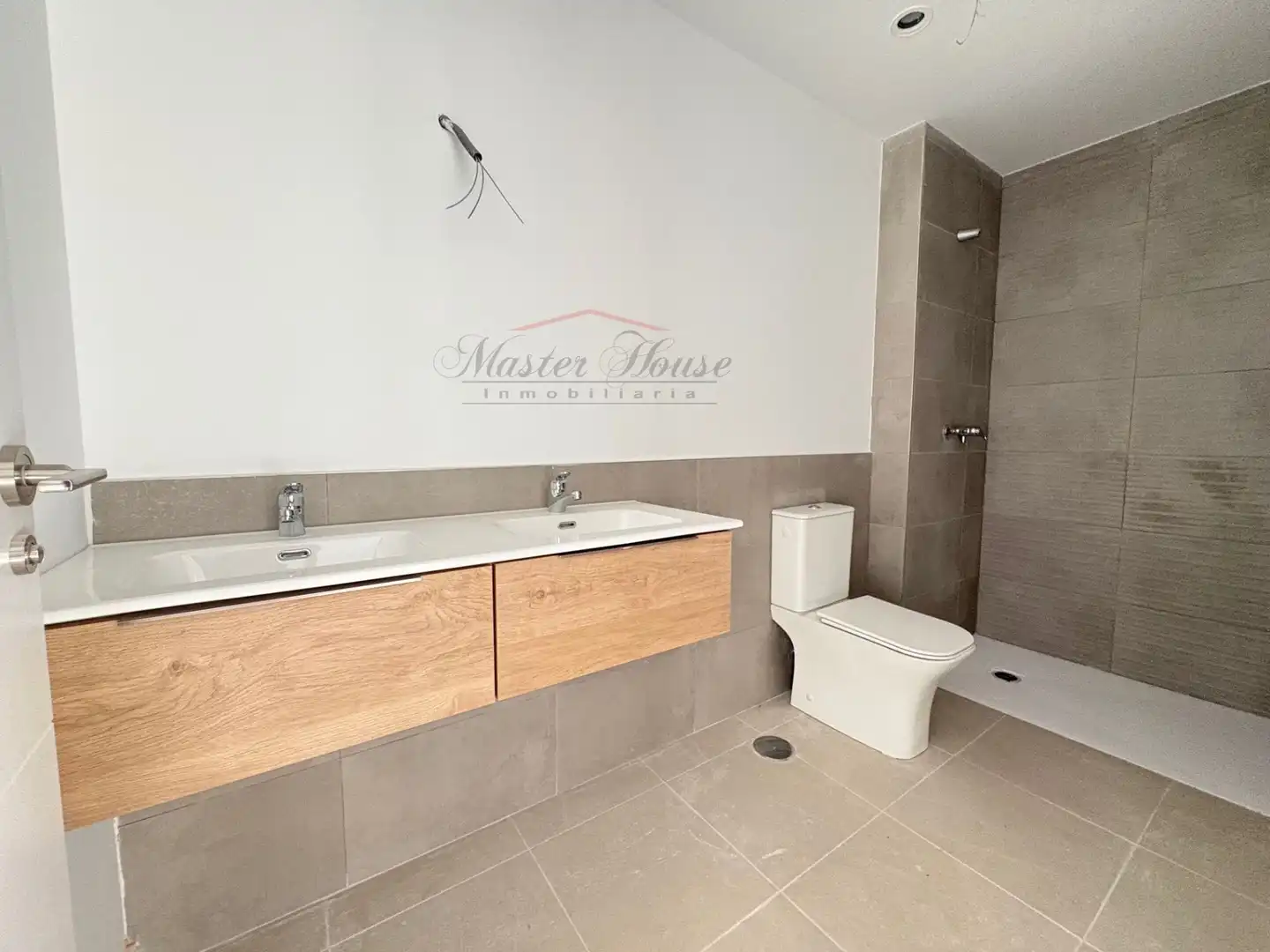 Baño de Casa adosada en venta en Aljaraque con Calefacción, Jardín privado y Terraza