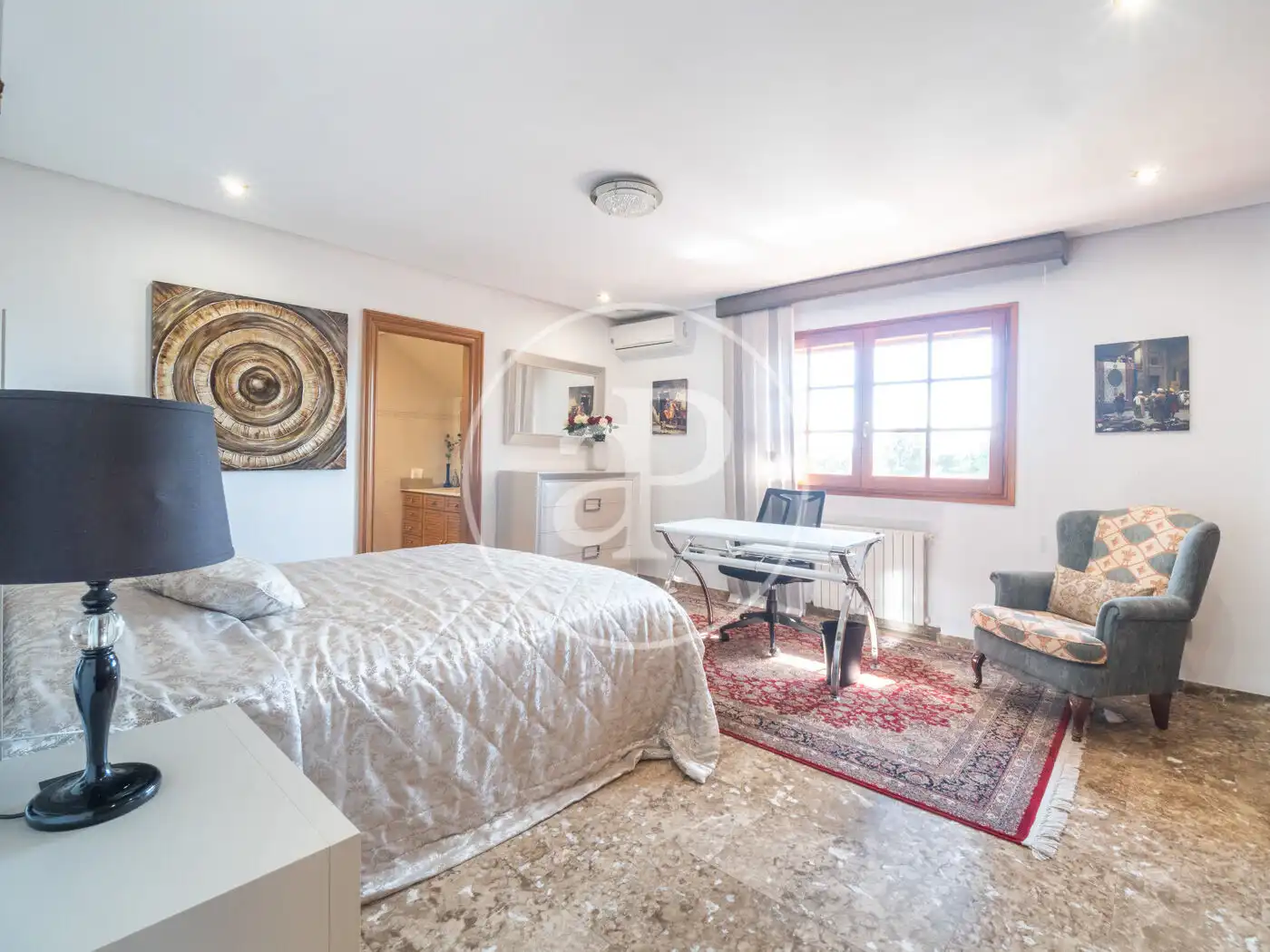 Habitación de Casa o chalet en venta en Godella con Aire acondicionado, Calefacción y Jardín privado