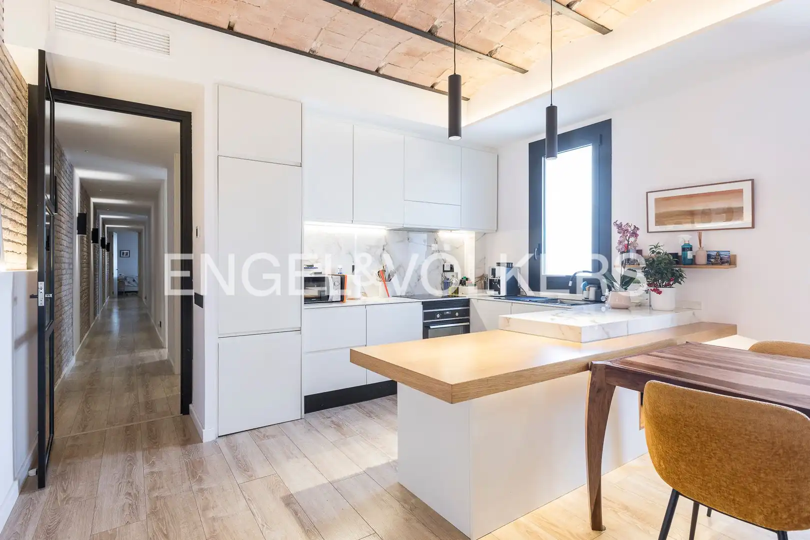 Kitchen of Flat for sale in Barcelona  with Air Conditioner, Heating and Balcony