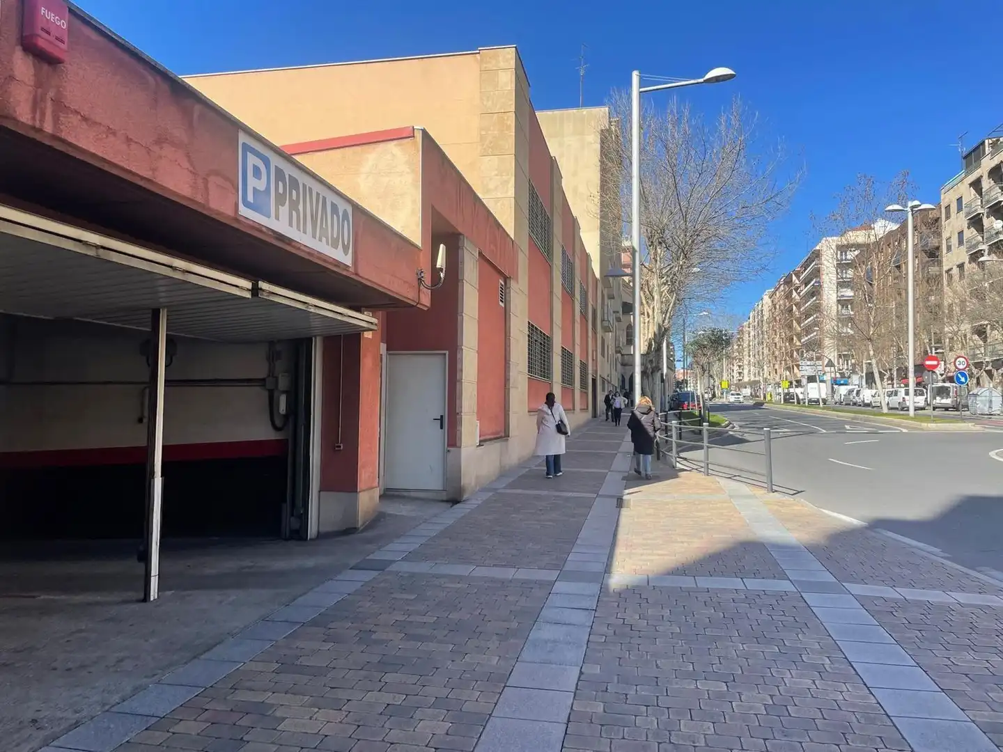 Parkplatz von Garage zum Verkauf in Salamanca
