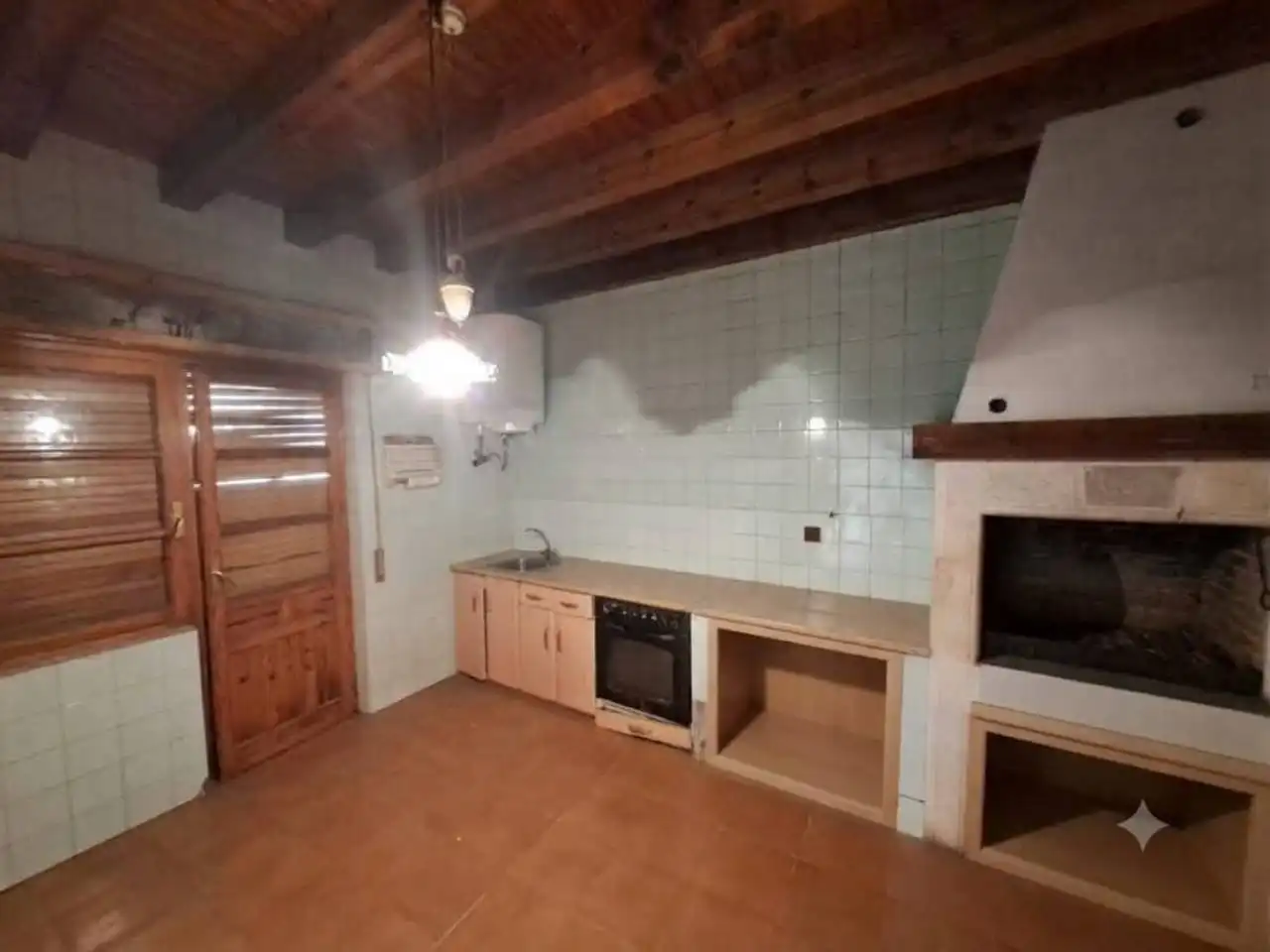 Cuina de Casa o xalet en venda en Hontanas amb Calefacció, Jardí privat i Terrassa