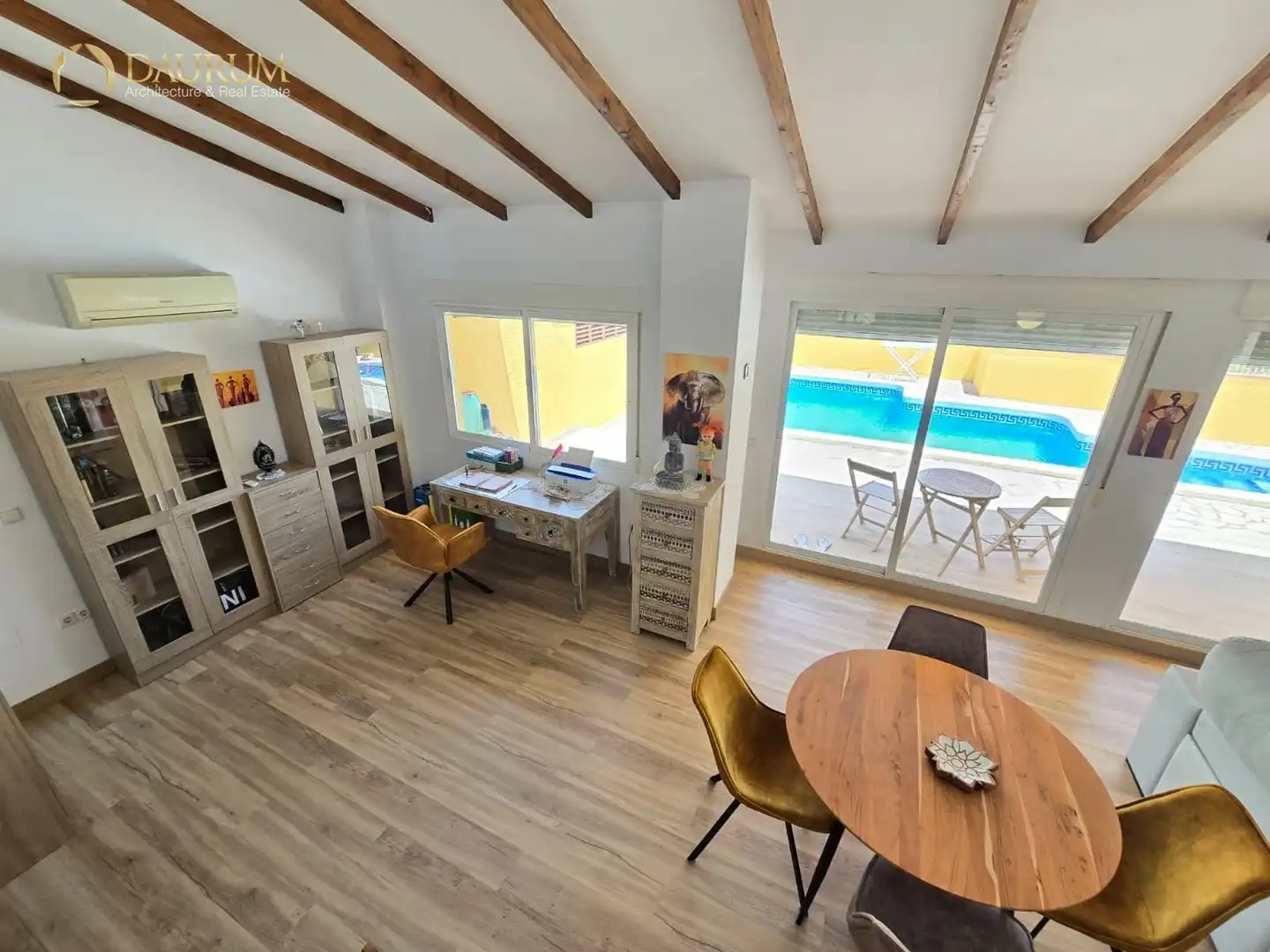 Casa aparellada amb piscina en venda a OROVAL, imagen 5