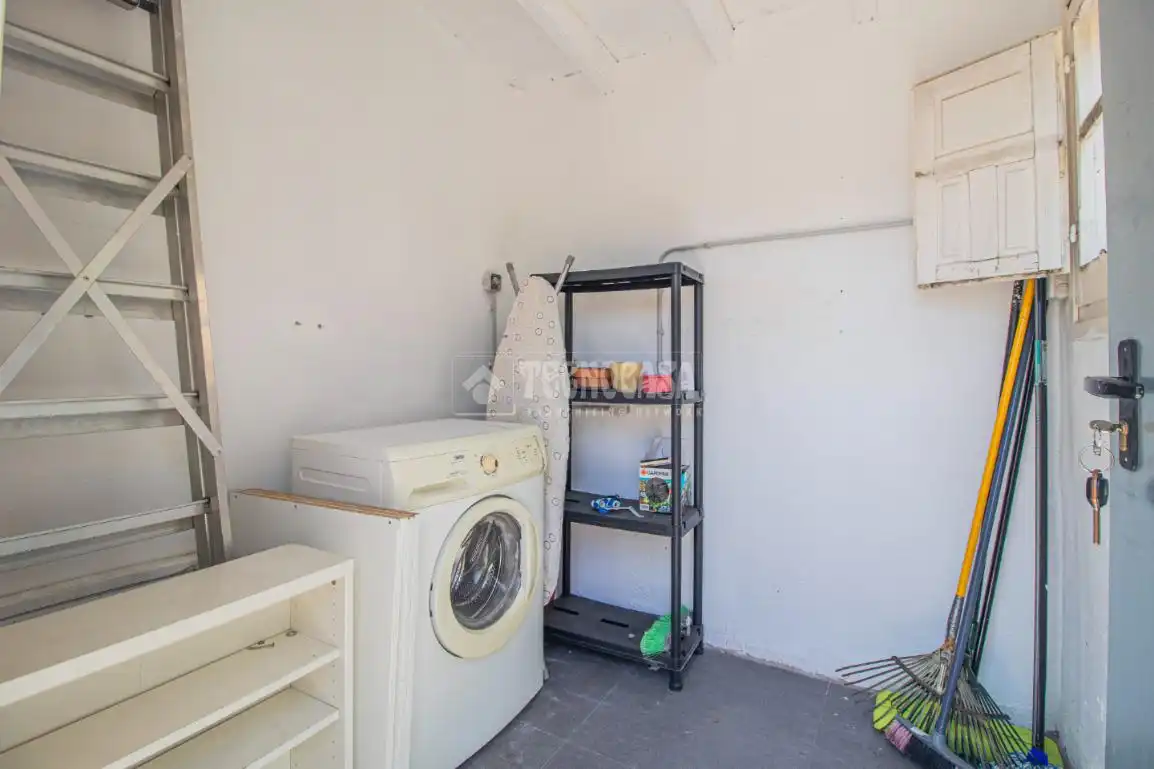 Habitación de Casa adosada en venta en Sant Cugat del Vallès con Calefacción y Terraza