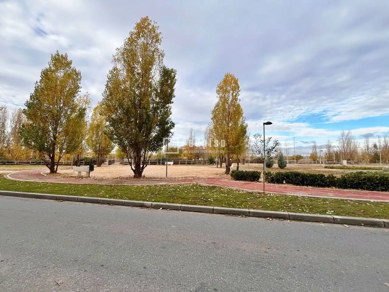 Local de alquiler en Alovera con Terraza