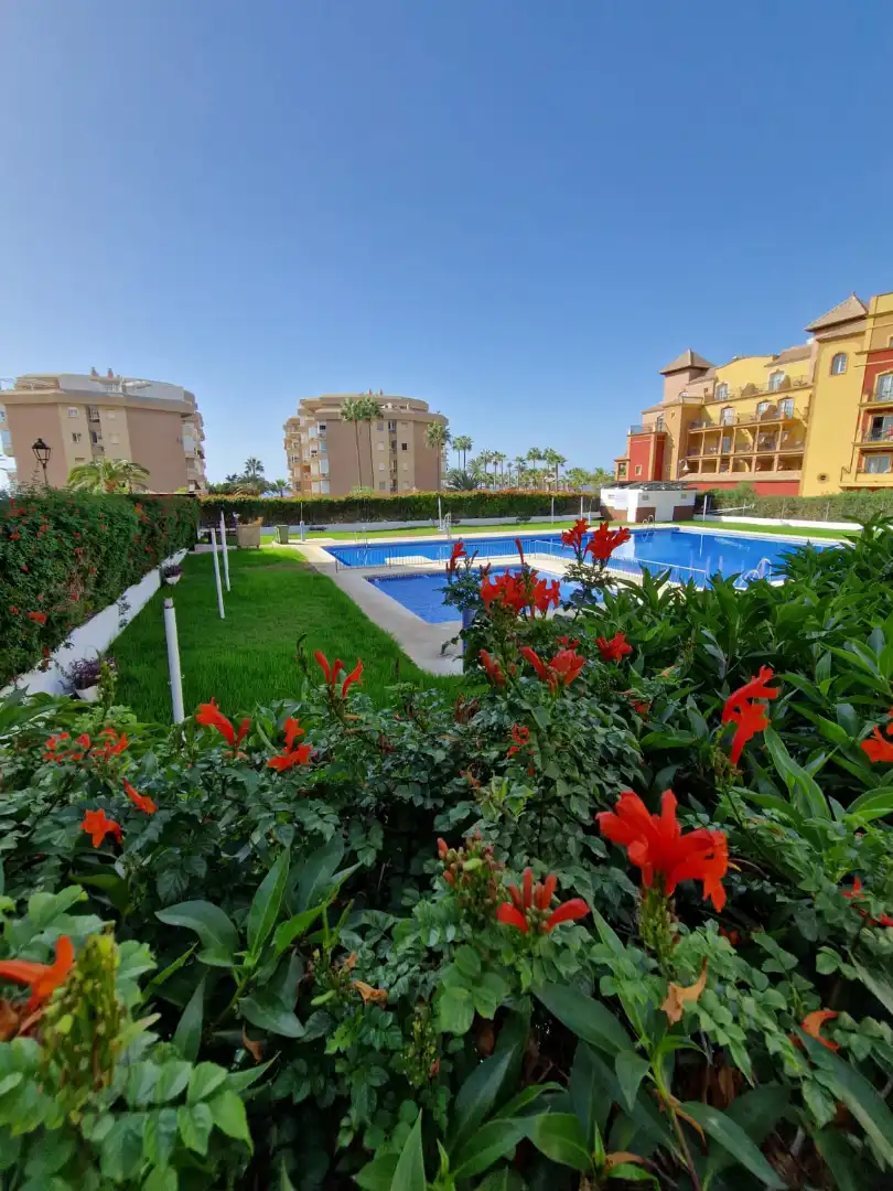 Jardín de Estudio en venta en Torrox con Aire acondicionado, Calefacción y Terraza