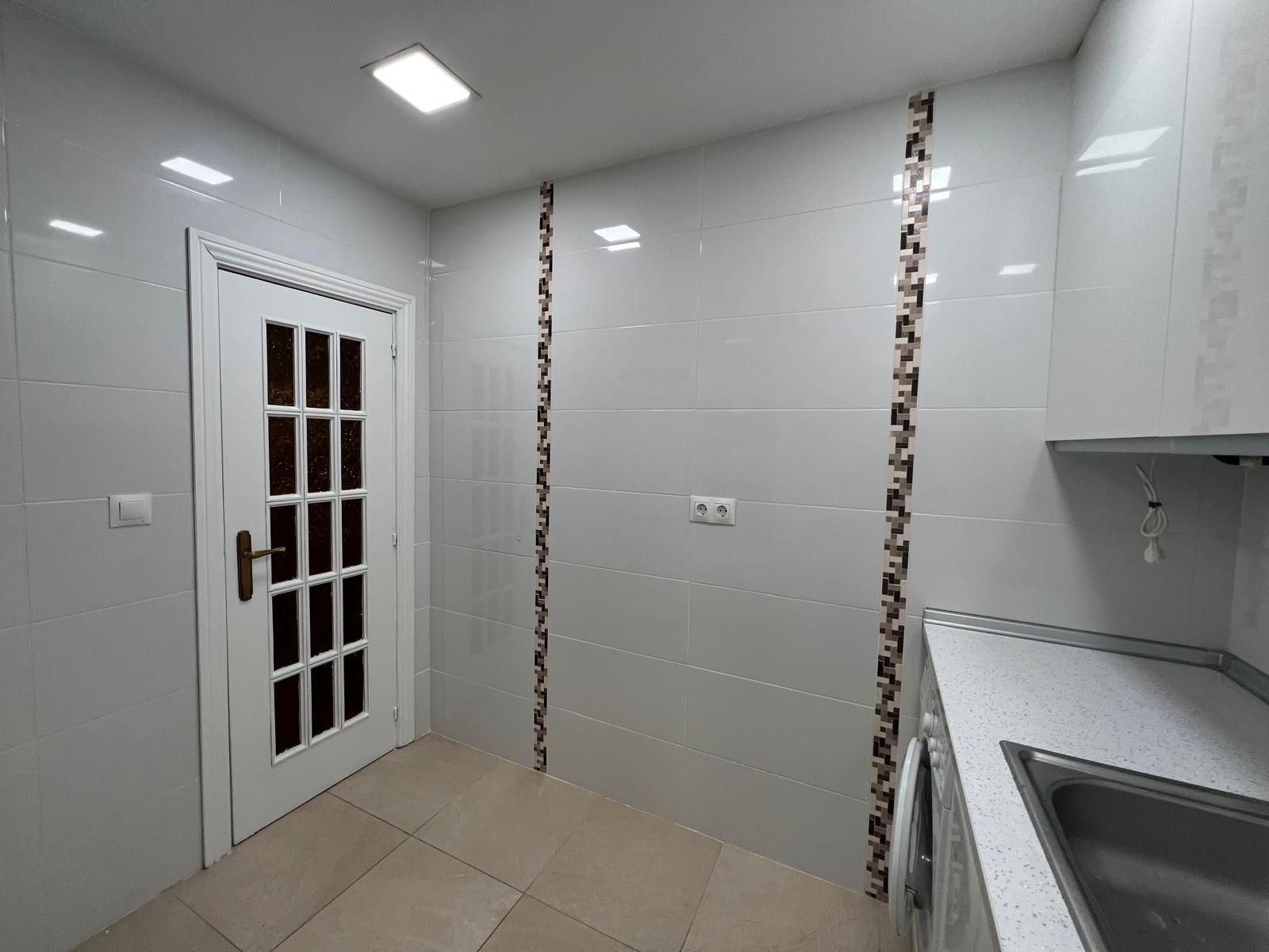 Piso en venta en Calle Mariano José de Larra, Delicias