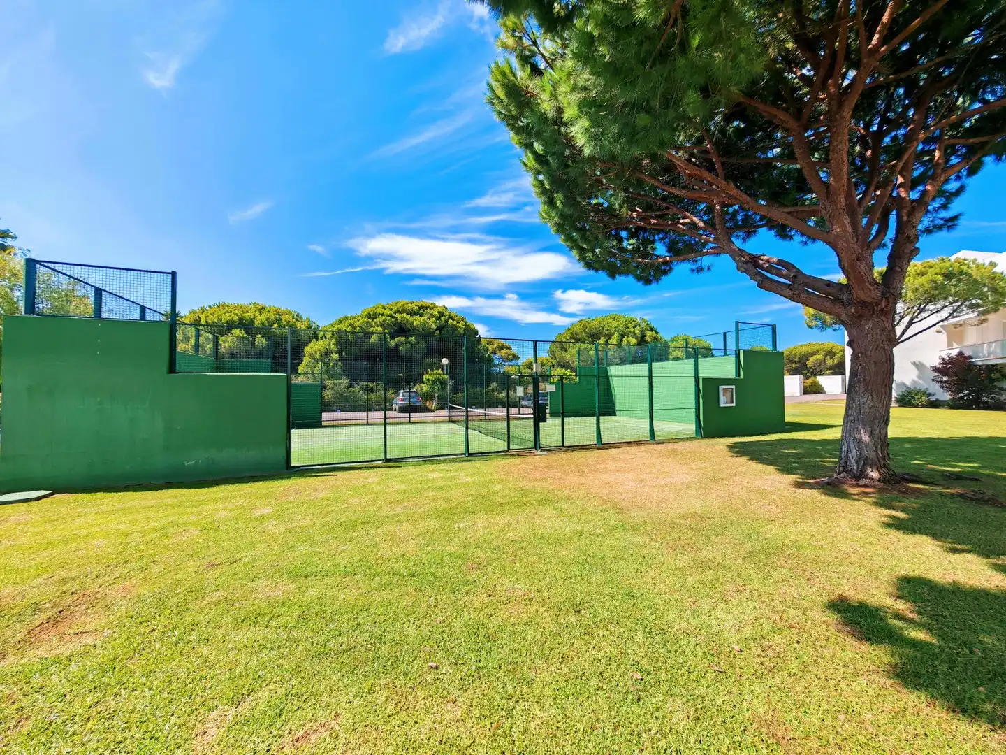 Apartamento con terraza en venta en Novo Sancti Petri, imagen 5