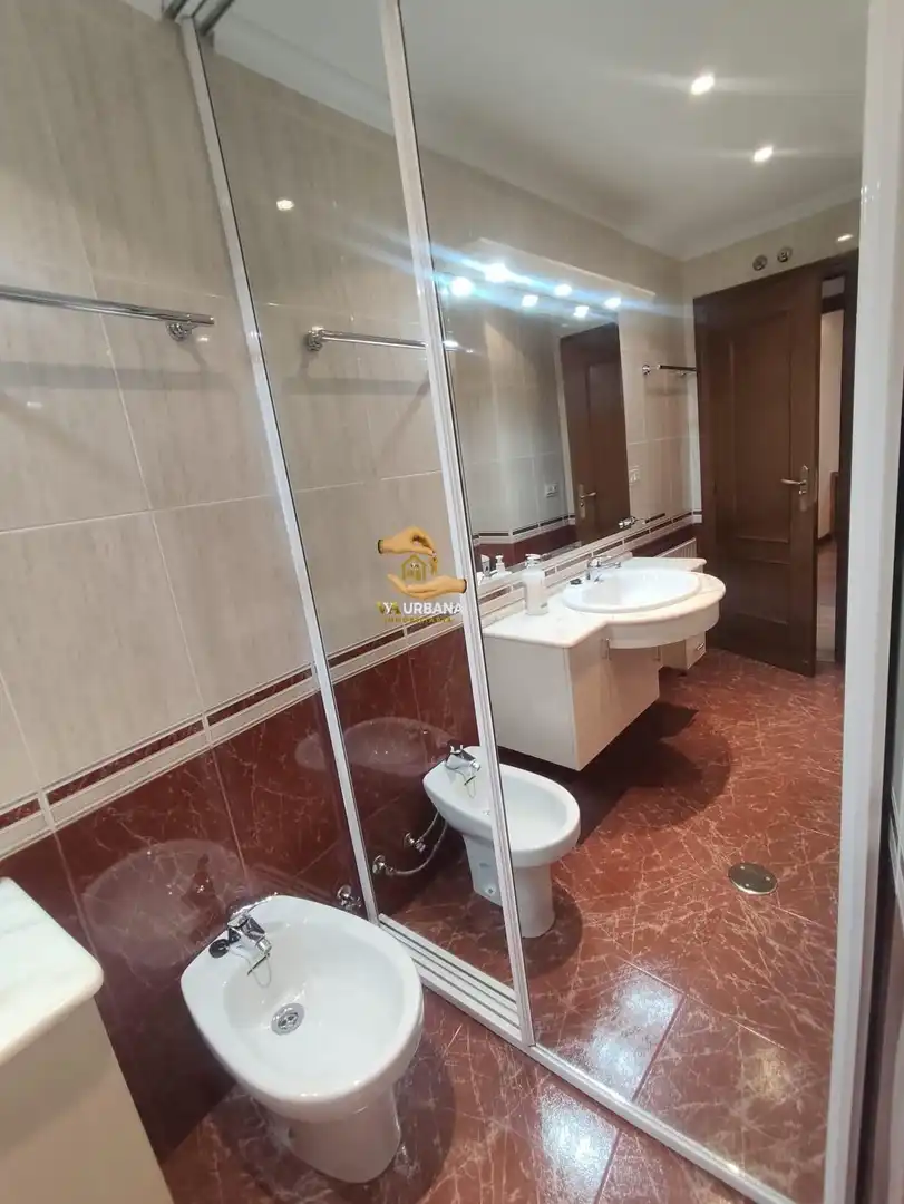 Badezimmer von Wohnung zur Miete in Salamanca mit Heizung, Terrasse und Abstellraum