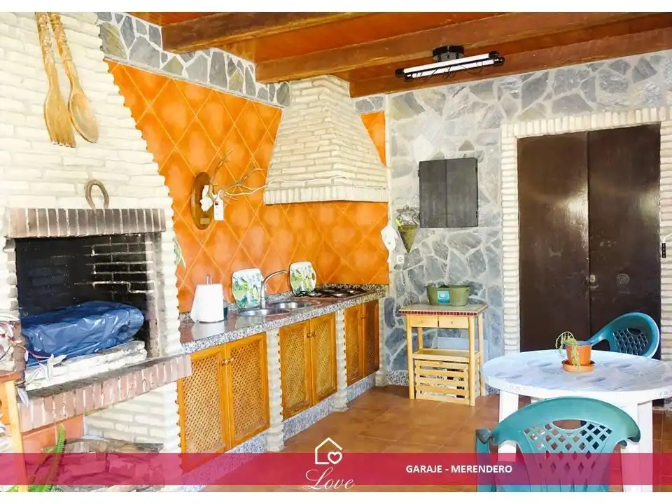 Kitchen of Houses for sale in Chiclana de la Frontera  with Air Conditioner, Heating and Private garden