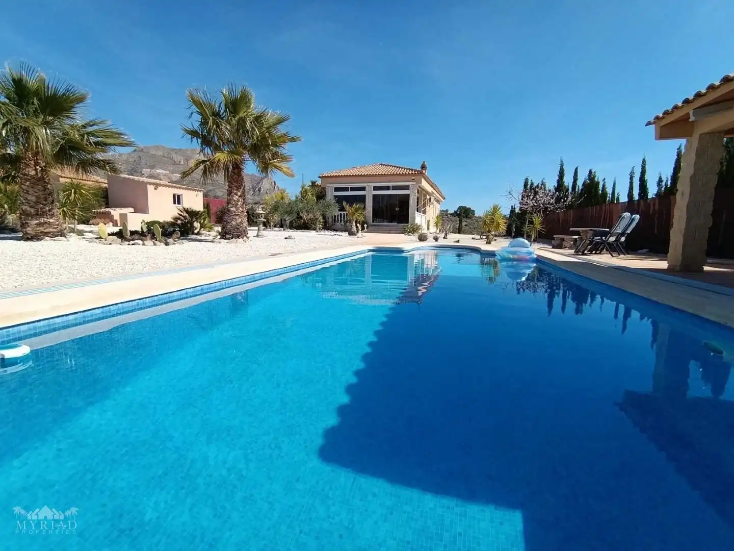 House for sale in Abanilla