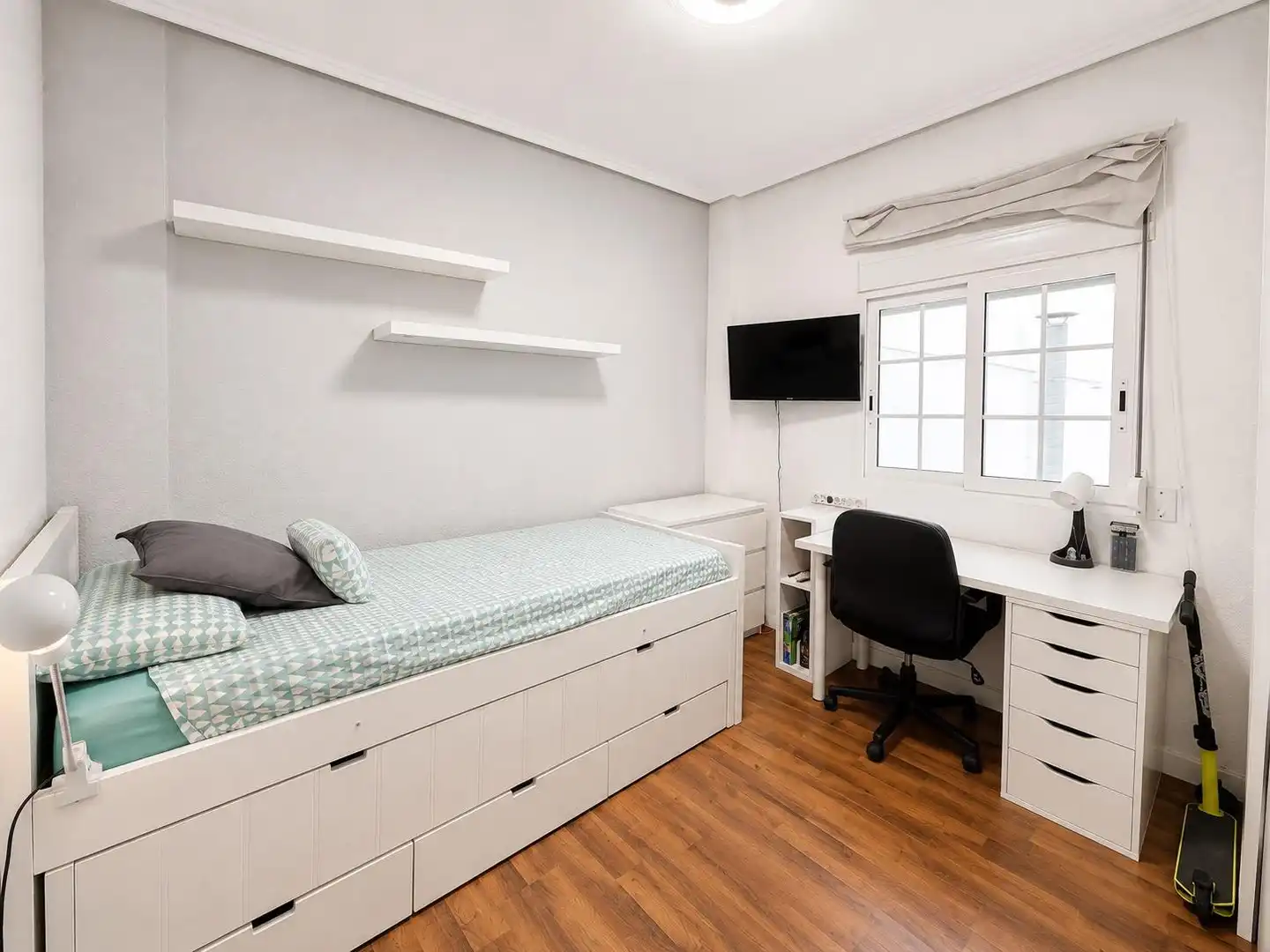 Bedroom of Flat for rent in Valencia  with Heating, Parquet flooring and Furnished