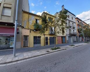 Vista exterior de Casa adosada en venda en Salt amb Terrassa