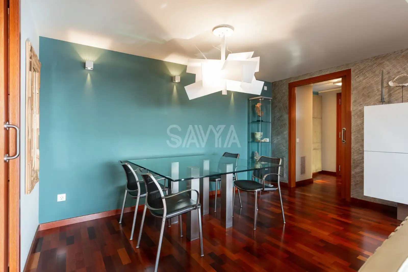 Comedor de Ático en venta en L'Hospitalet de Llobregat con Aire acondicionado, Calefacción y Parquet