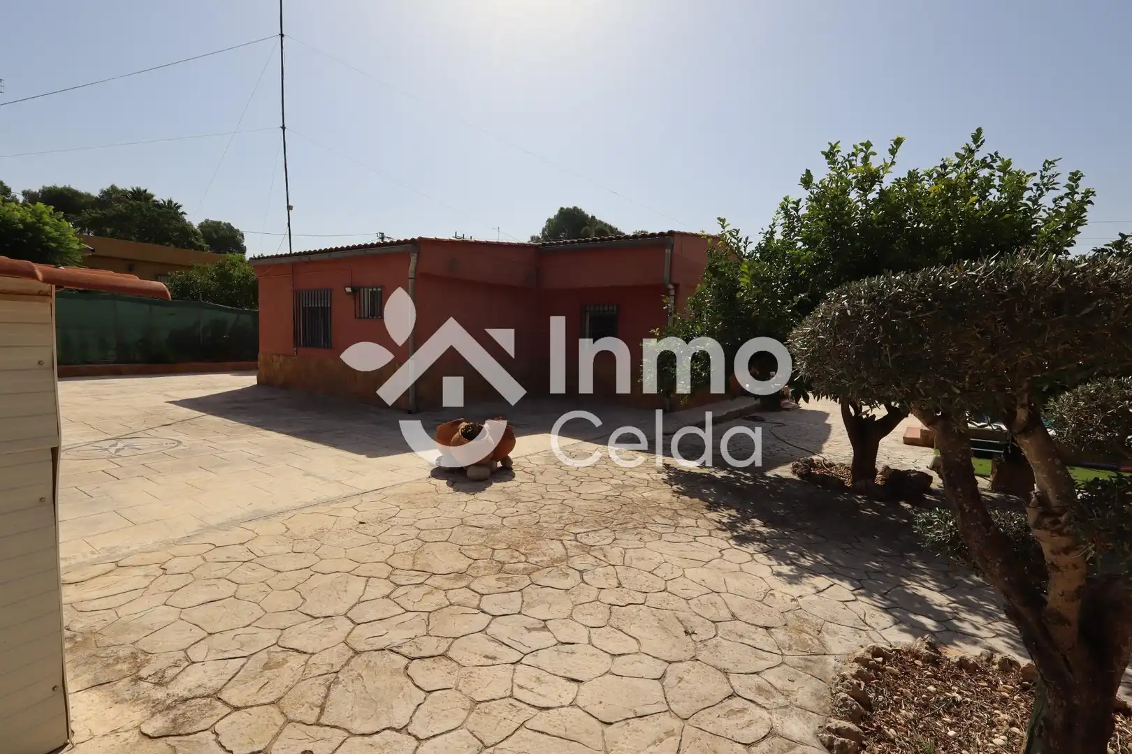 Vista exterior de Casa o xalet en venda en Godelleta amb Aire condicionat, Calefacció i Jardí privat