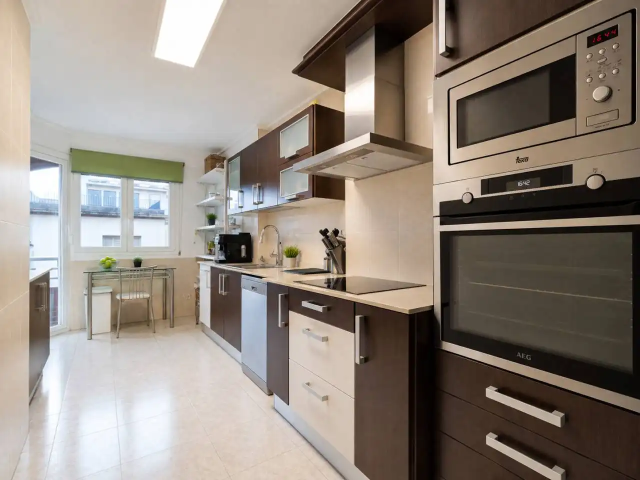 Kitchen of Flat for rent in Manresa  with Air Conditioner, Heating and Parquet flooring