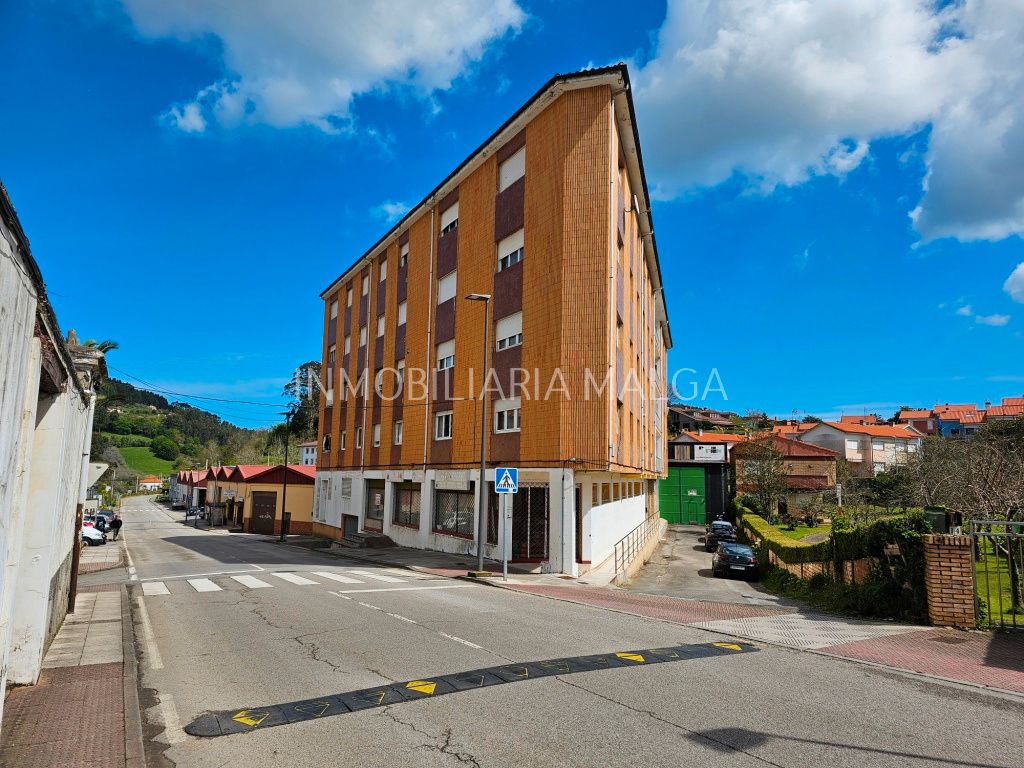 Vista exterior de Pis en venda en Colunga