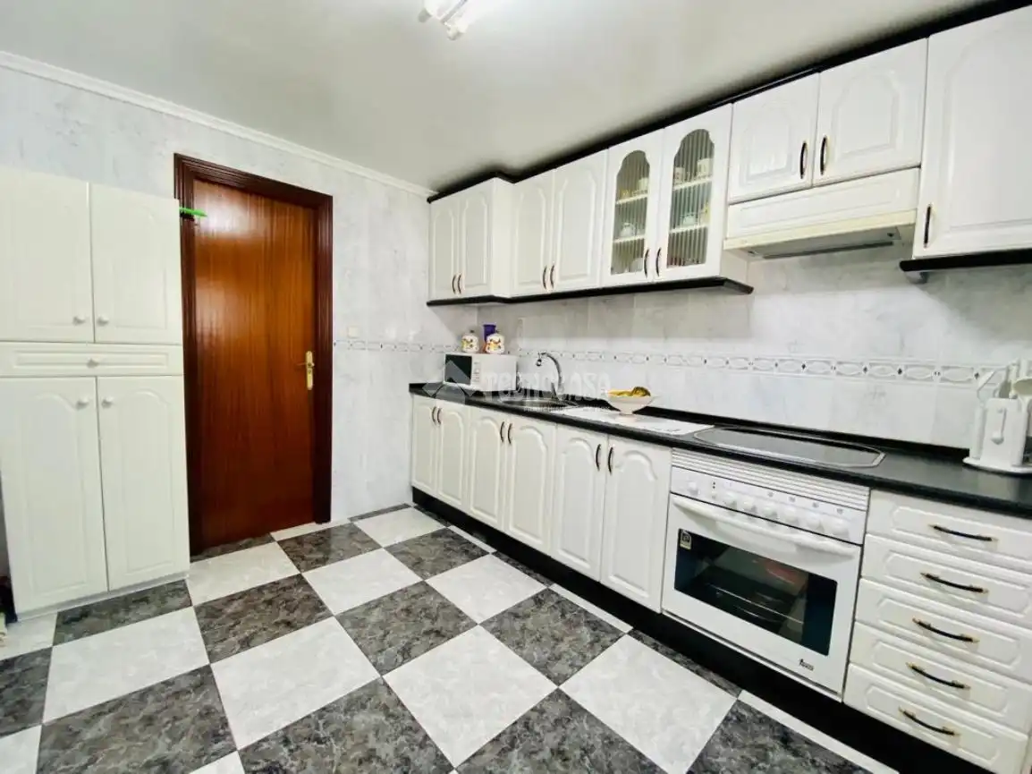 Kitchen of Country homes for sale in Cubillas de Santa Marta  with Heating