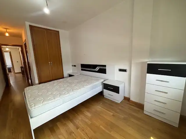 Habitación de Apartamento de alquiler en Narón con Calefacción, Parquet y Trastero
