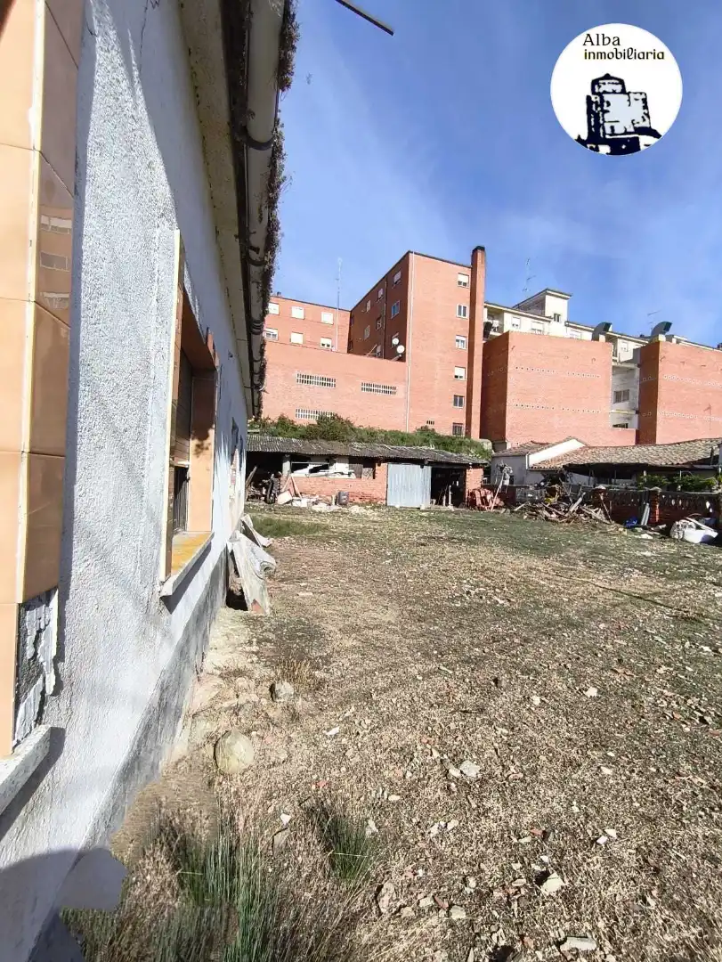 Vista exterior de Residencial en venda en Alba de Tormes