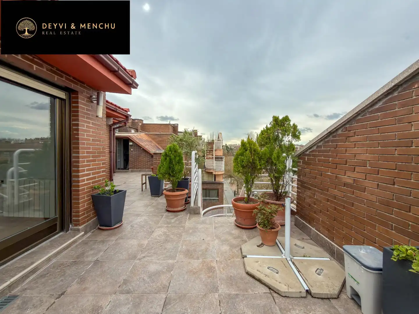 Terraza de Ático de alquiler en Pozuelo de Alarcón con Aire acondicionado, Jardín privado y Parquet