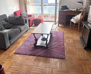 Sala d'estar de Pis en venda en Oviedo  amb Calefacció i Terrassa
