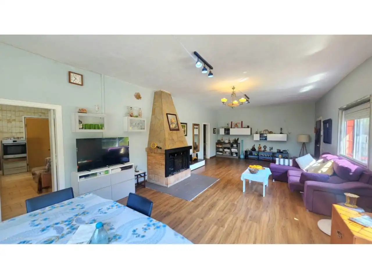 Sala d'estar de Casa o xalet en venda en Rubí amb Calefacció, Jardí privat i Parquet