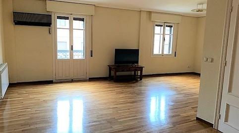 Foto 3 de Piso en venta en Avenida Alfonso VIII, Centro Ciudad, Cáceres