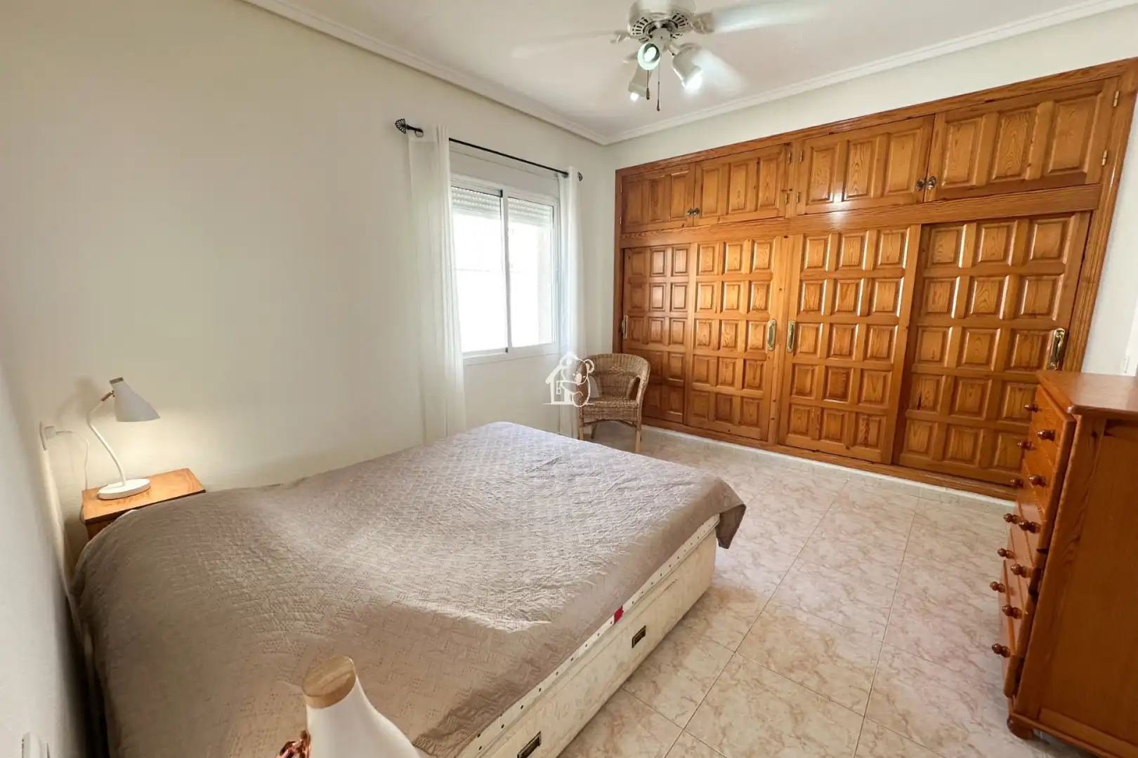Dormitori de Casa o xalet de lloguer en Rojales amb Aire condicionat, Jardí privat i Terrassa