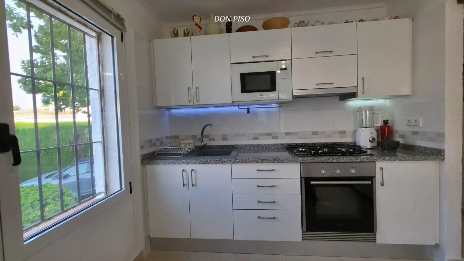 Cuina de Casa adosada en venda en Pedreguer amb Aire condicionat, Calefacció i Jardí privat