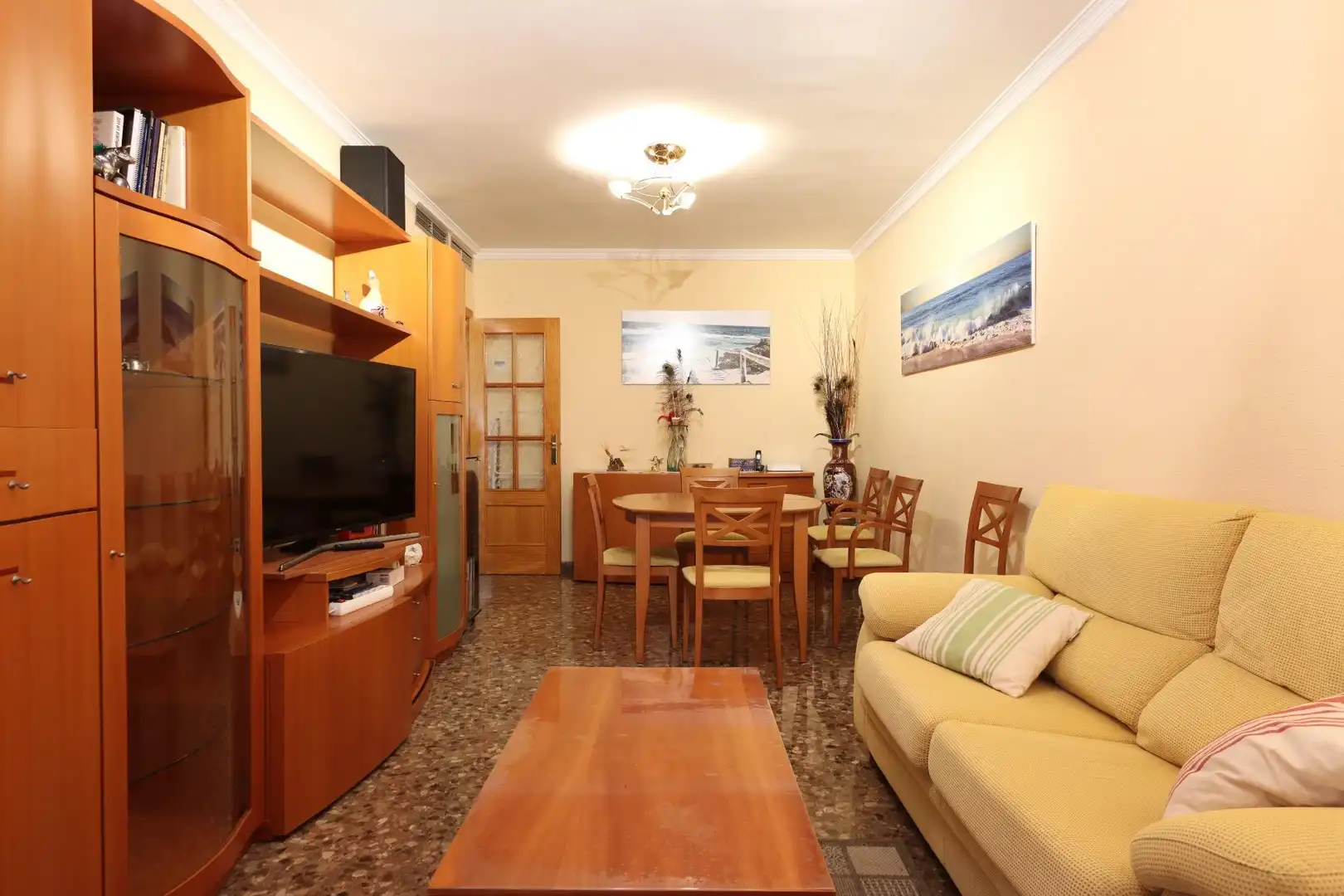 Living room of Flat for rent in La Pobla de Vallbona  with Furnished and Balcony
