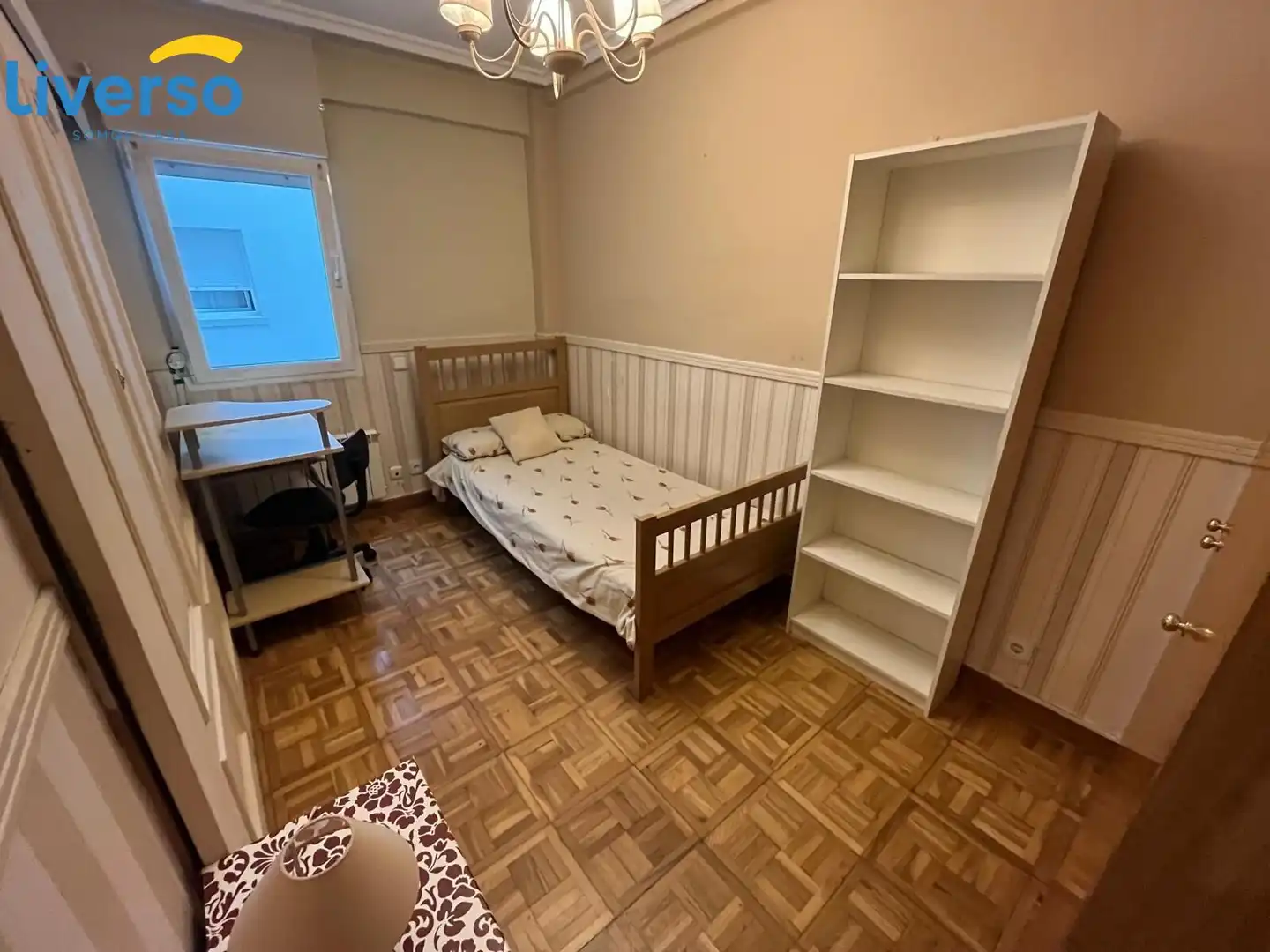 Habitación de Piso de alquiler en Burgos con Calefacción, Terraza y Amueblado