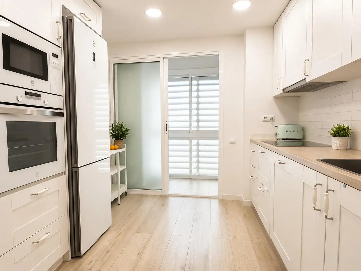 Kitchen of Flat for sale in Sabadell  with Air Conditioner, Heating and Parquet flooring