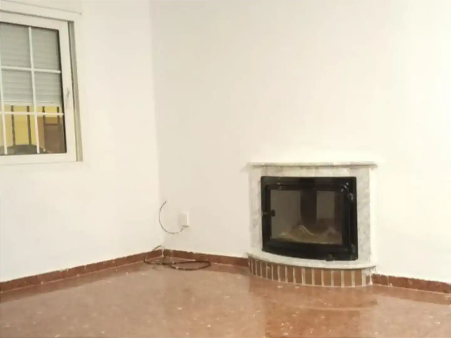 Sala d'estar de Casa adosada en venda en Alcalá de Guadaira amb Aire condicionat