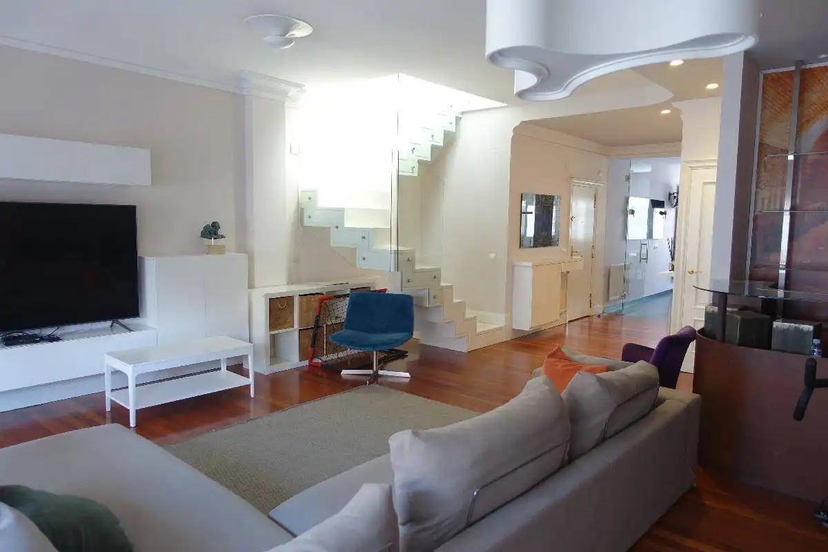 Wohnzimmer von Maisonette zum Verkauf in Bilbao  mit Heizung und Balkon