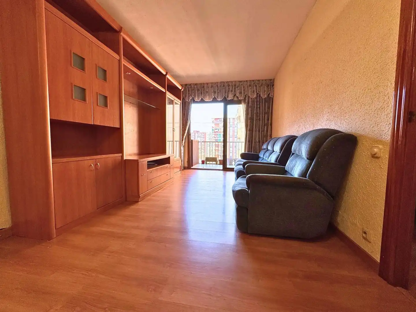 Living room of Flat for sale in  Barcelona Capital  with Heating, Parquet flooring and Terrace